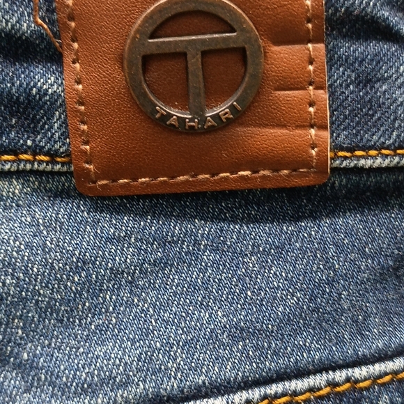 Women's Tahari Mid-Rise Straight Jeans - Picture 12 of 16